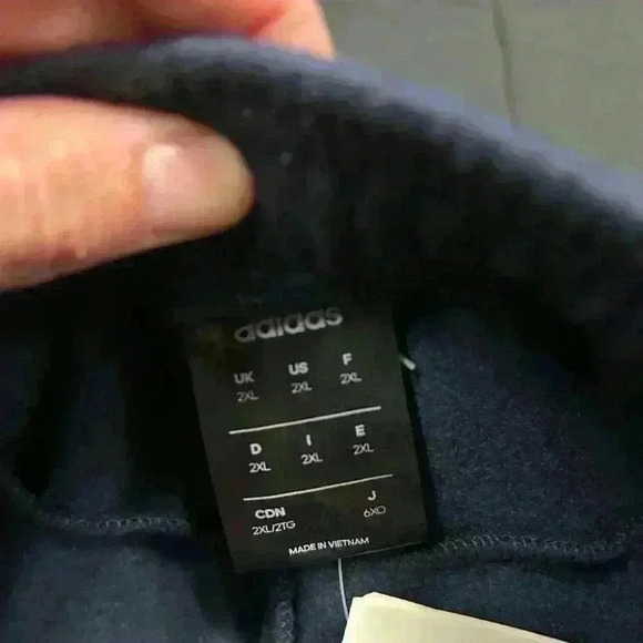 Adidas Shorts Fleece- Men’s - Navy Blue - Size 2XL - Picture 5 of 8